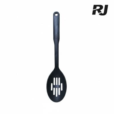 cucharon p/cocina c/hueco p/arroz de nailon negro