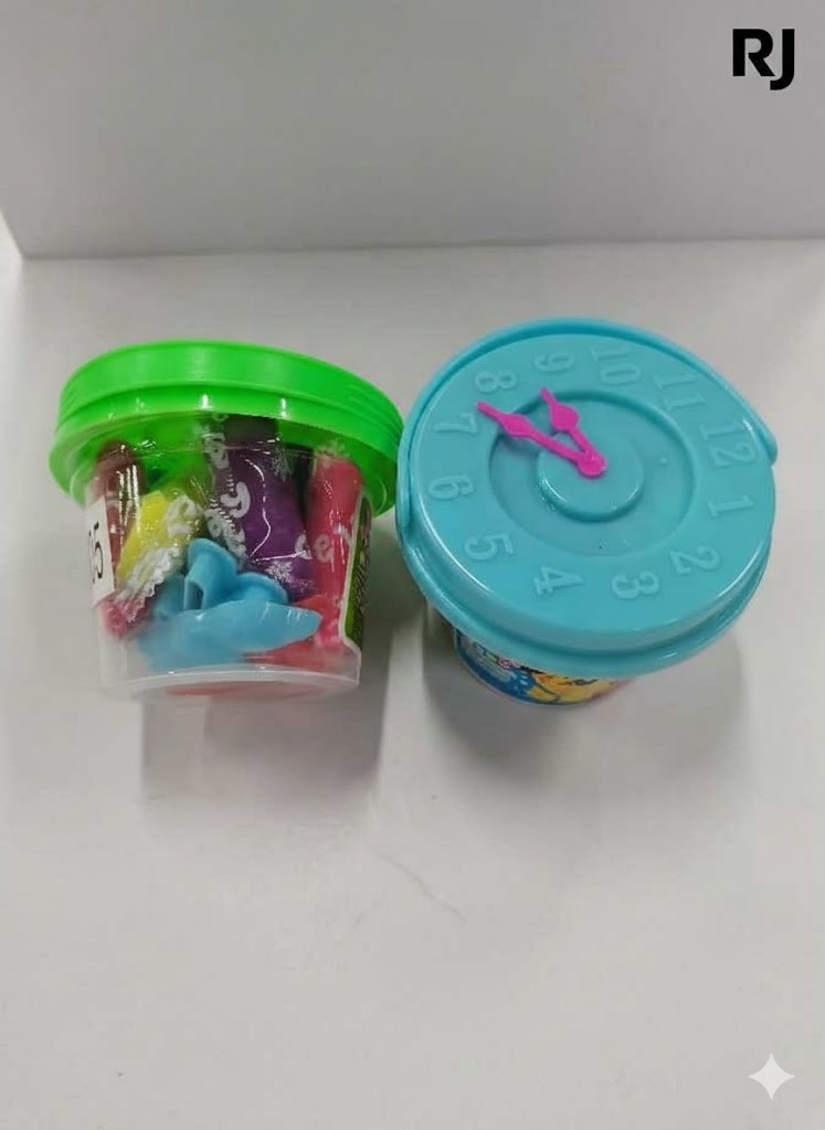 Plastilina en tarro redondo tapa de reloj