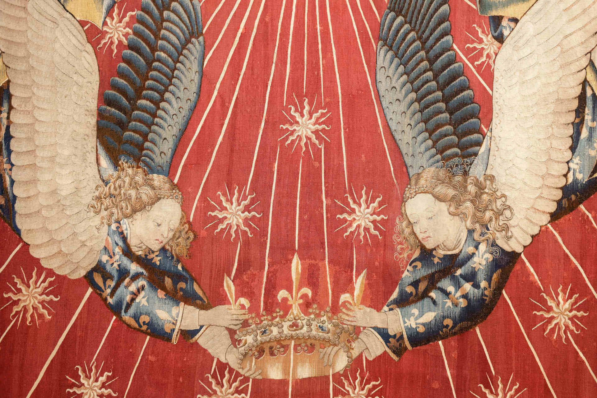 uomo al comando canopy trono carlo VII.jpg