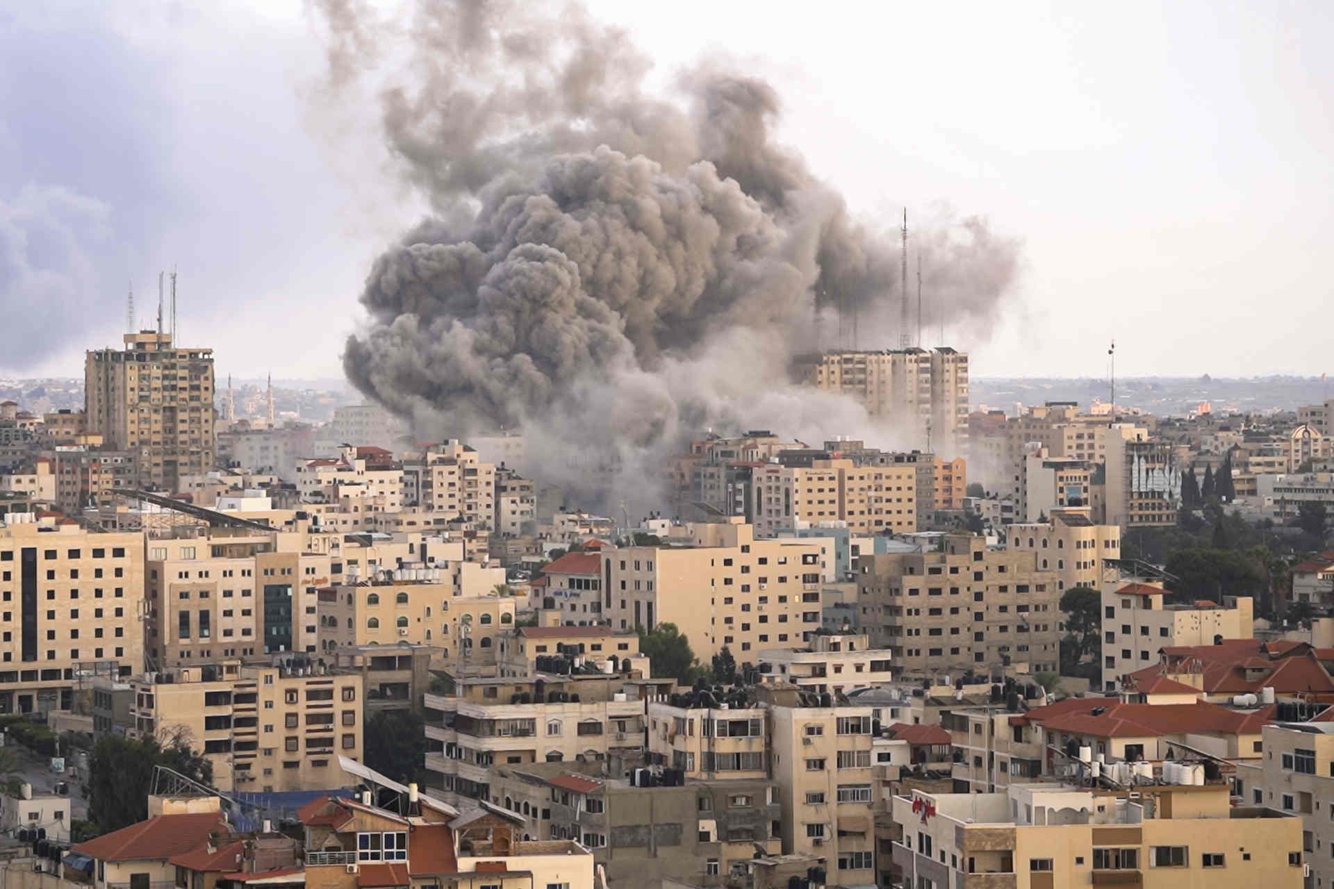 Stop all'invio di armamenti a Israele