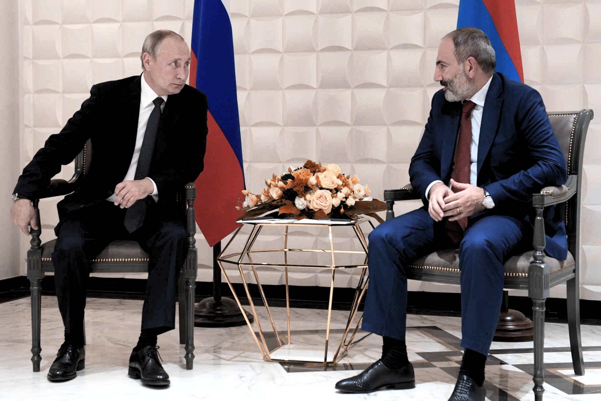 putin pashinyan.jpg