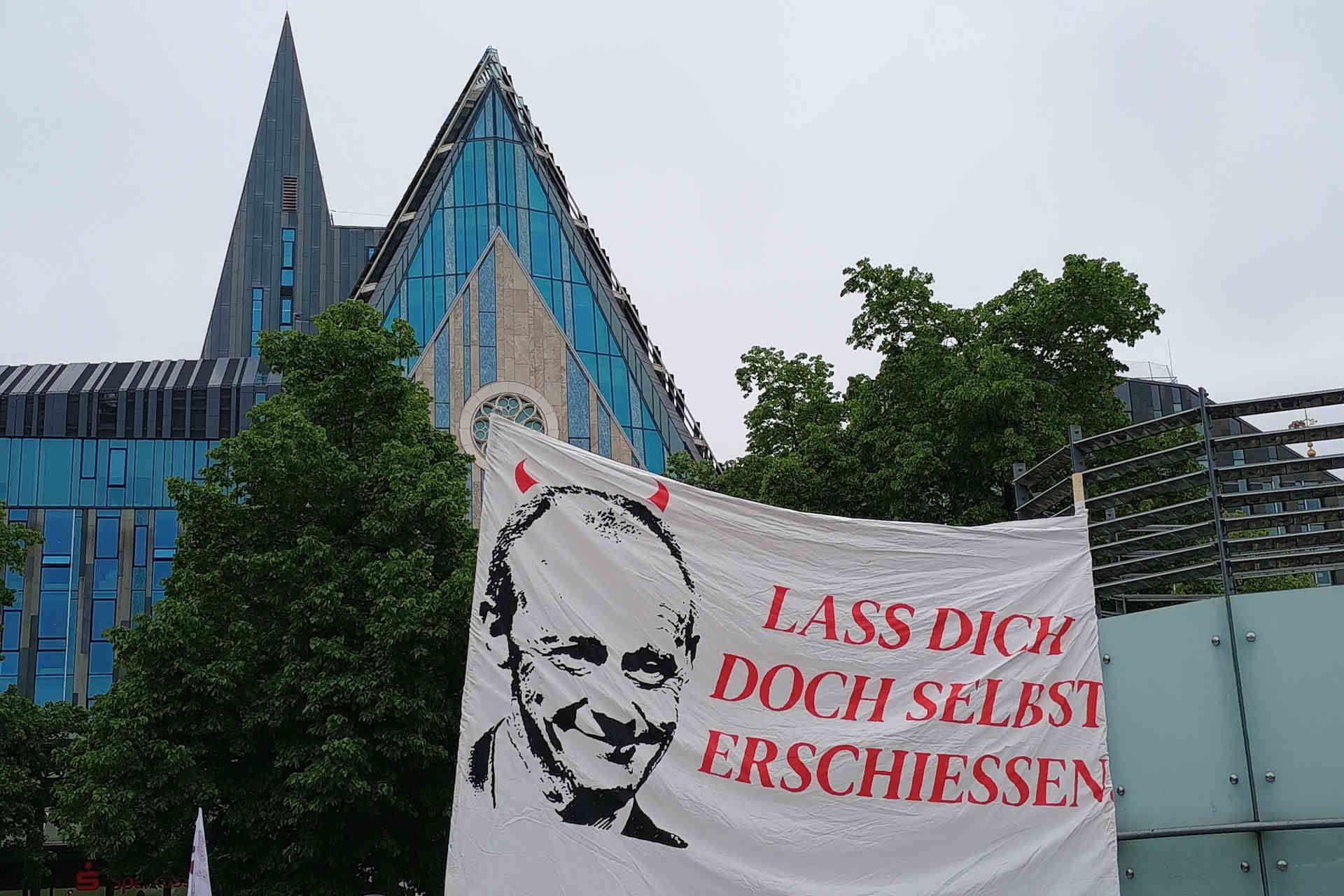 schulstreik_gegen_Wehrpflicht_Leipzig.jpg