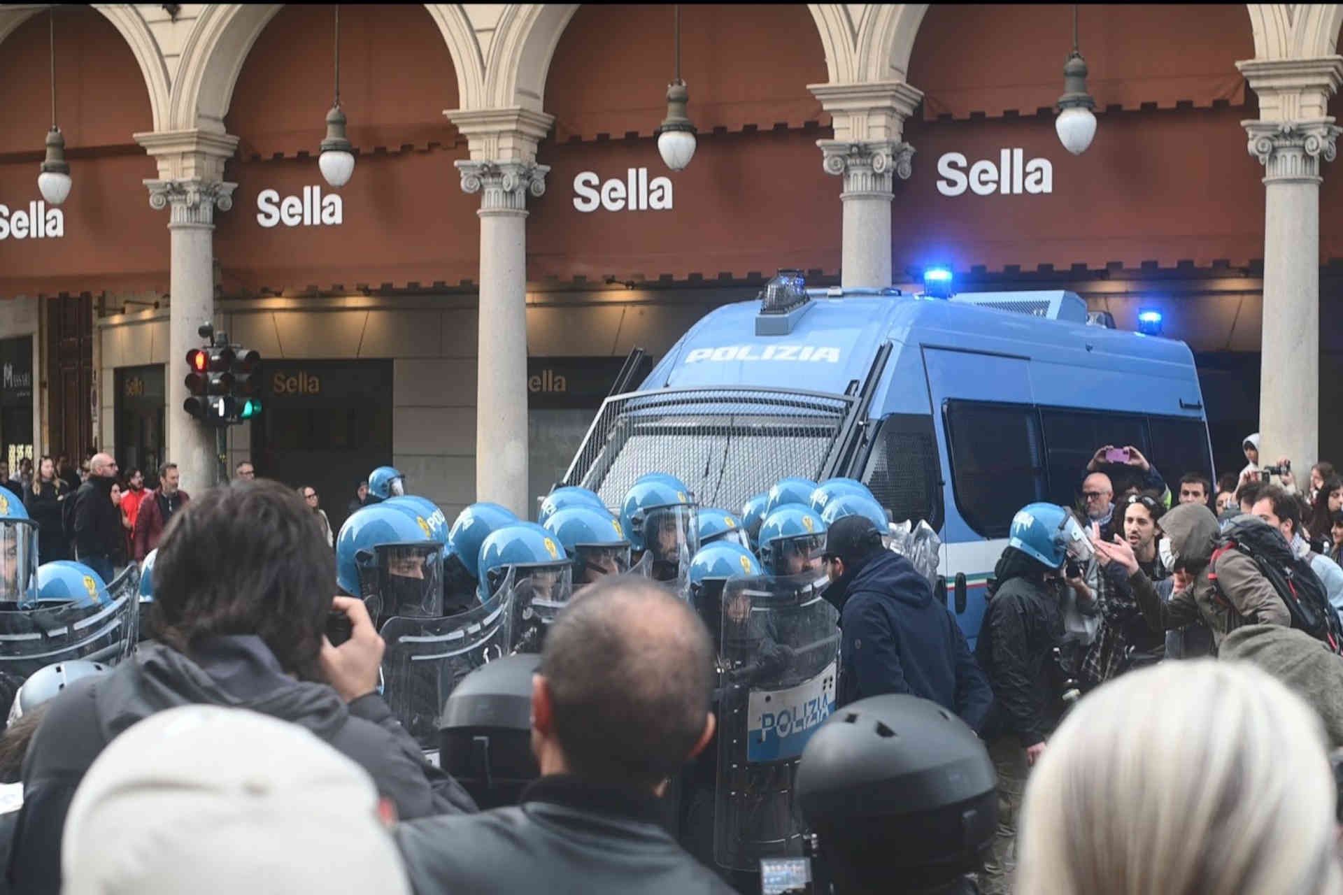 citroen piazza castello.jpg