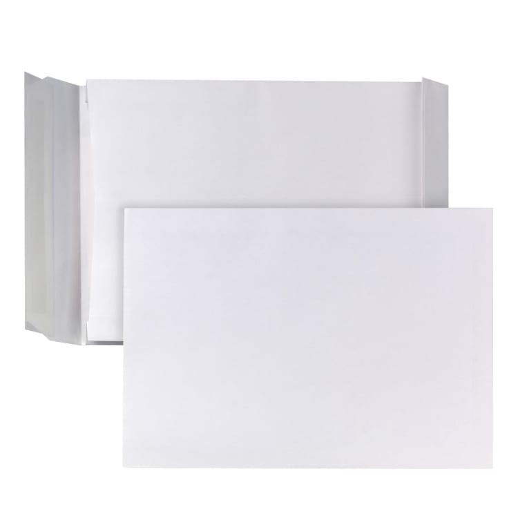 Posthorn gusset envelope C4 120 g block bottom peel & seal 200 pieces white
