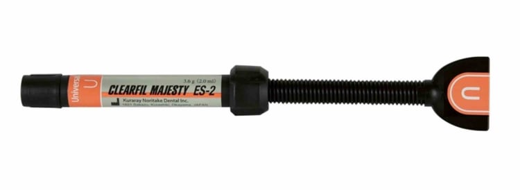 Clearfil Majesty Univ. dark UD Spr.3,6g