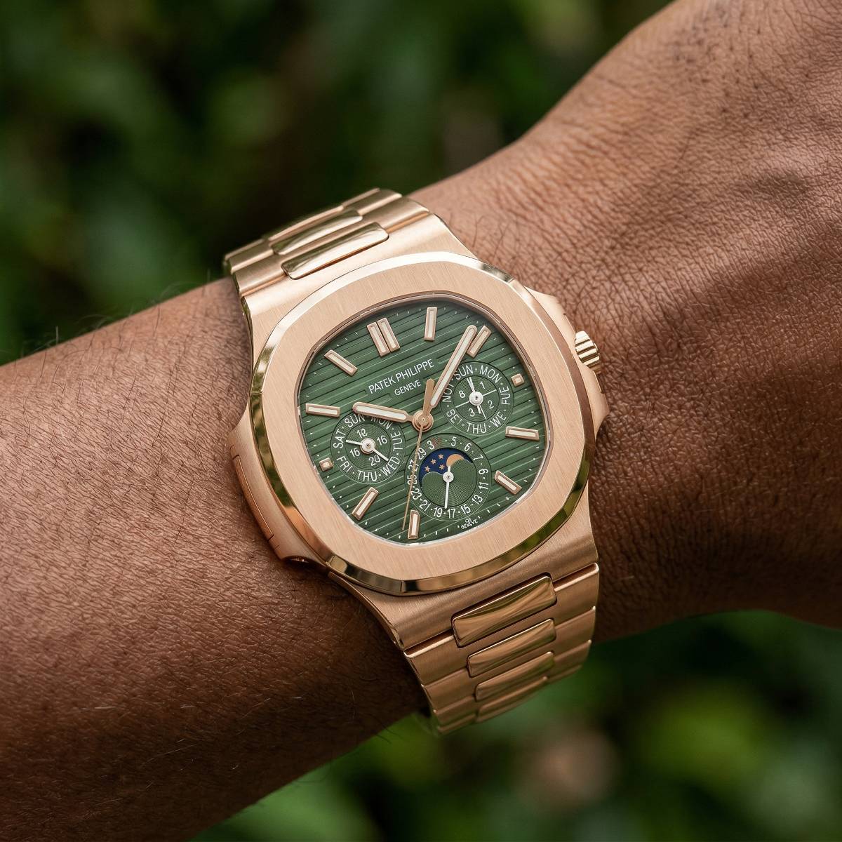 Patek Philippe Nautilus Annual Calendar Rose Gold view 2