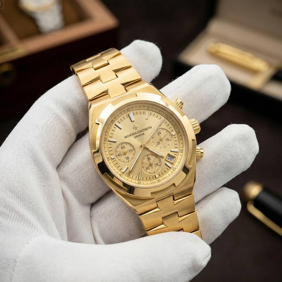 Vacheron Constantin Overseas Chronograph - view 1