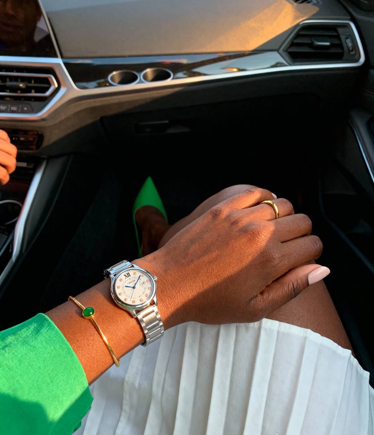 Cartier Ronde Must de Cartier view 2