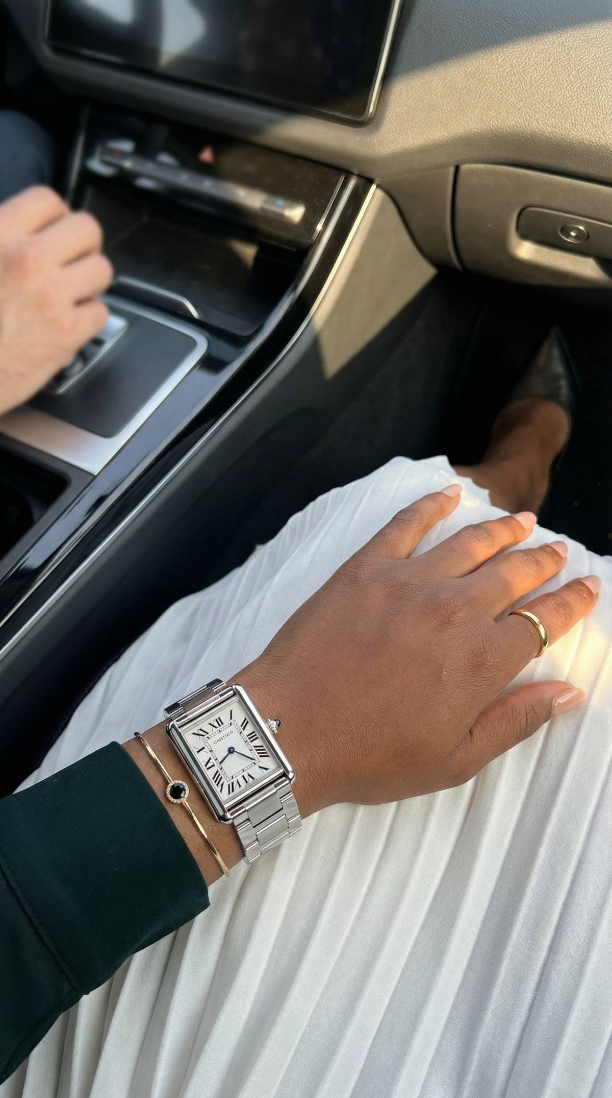 Cartier Tank Must Steel view 2