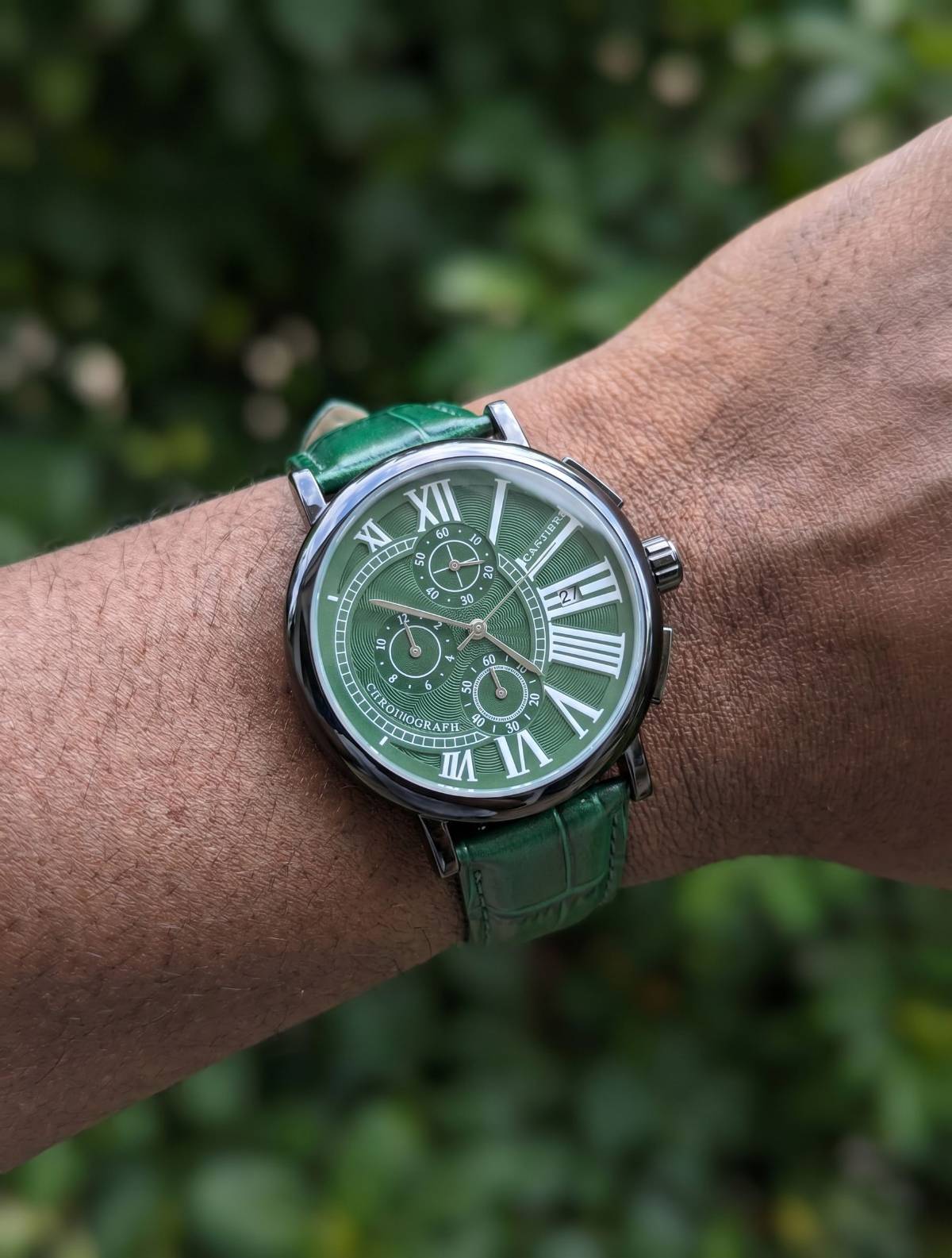 Cartier Ronde Chronograph Green view 2