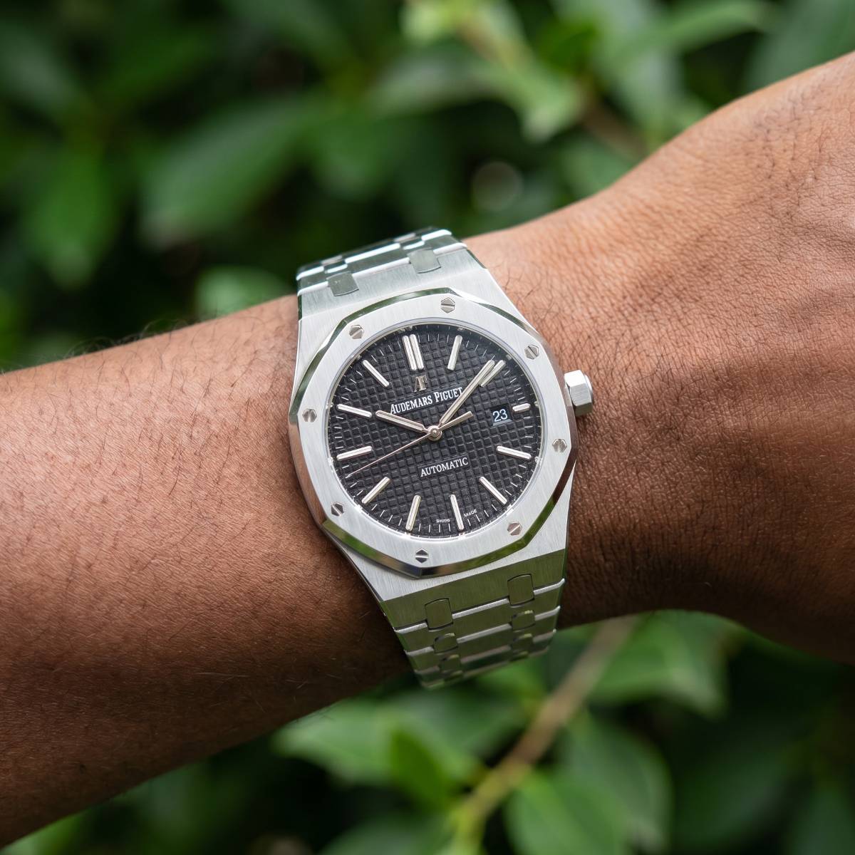 Audemars Piguet Royal Oak S-B view 2