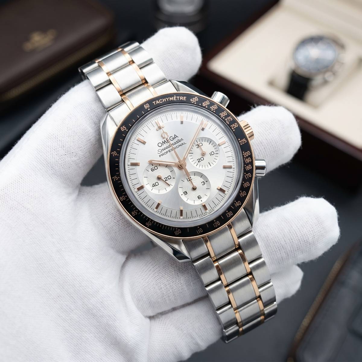 Omega Speedmaster Professional Moonwatch - view 1