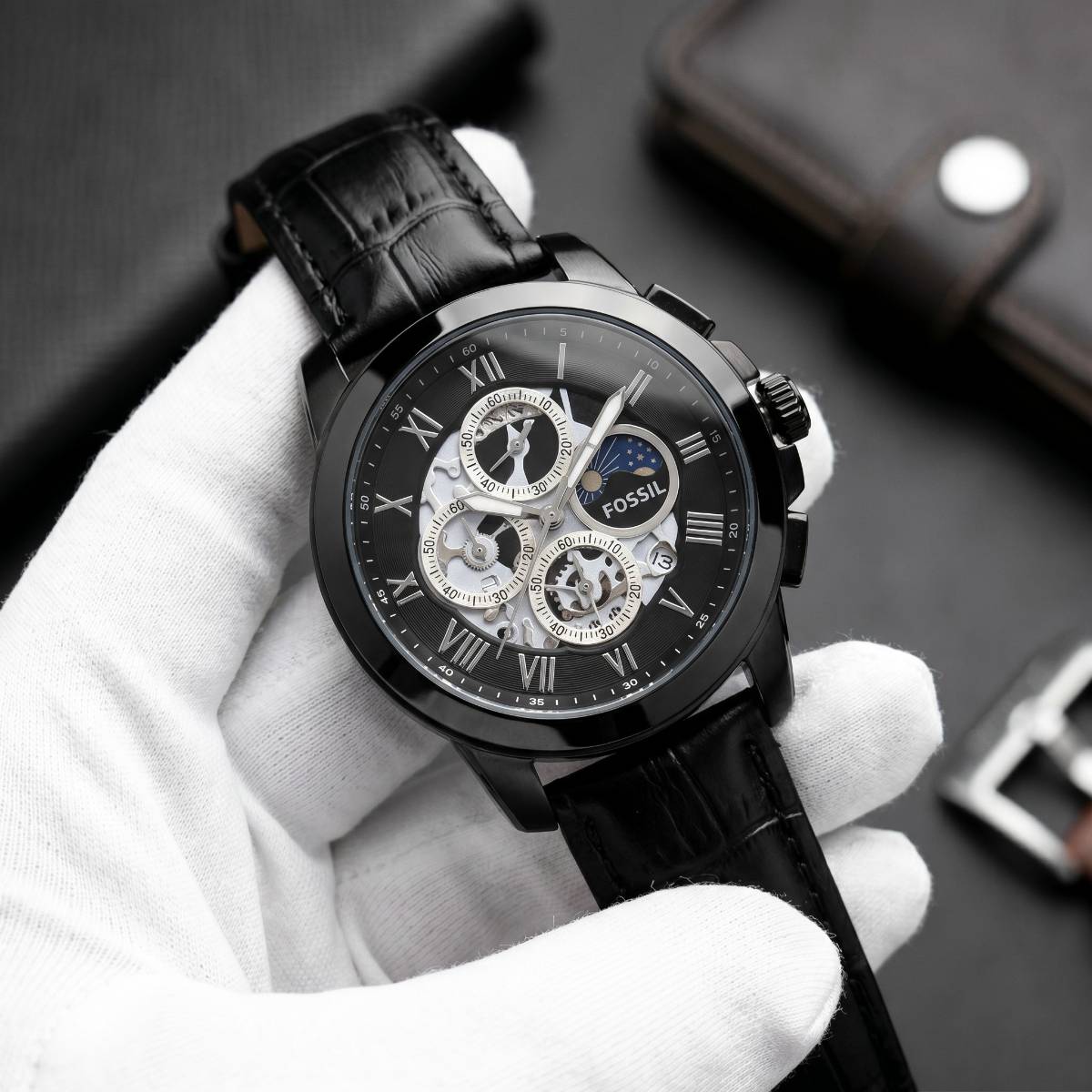 Fossil Grant Skeleton Moonphase - view 1