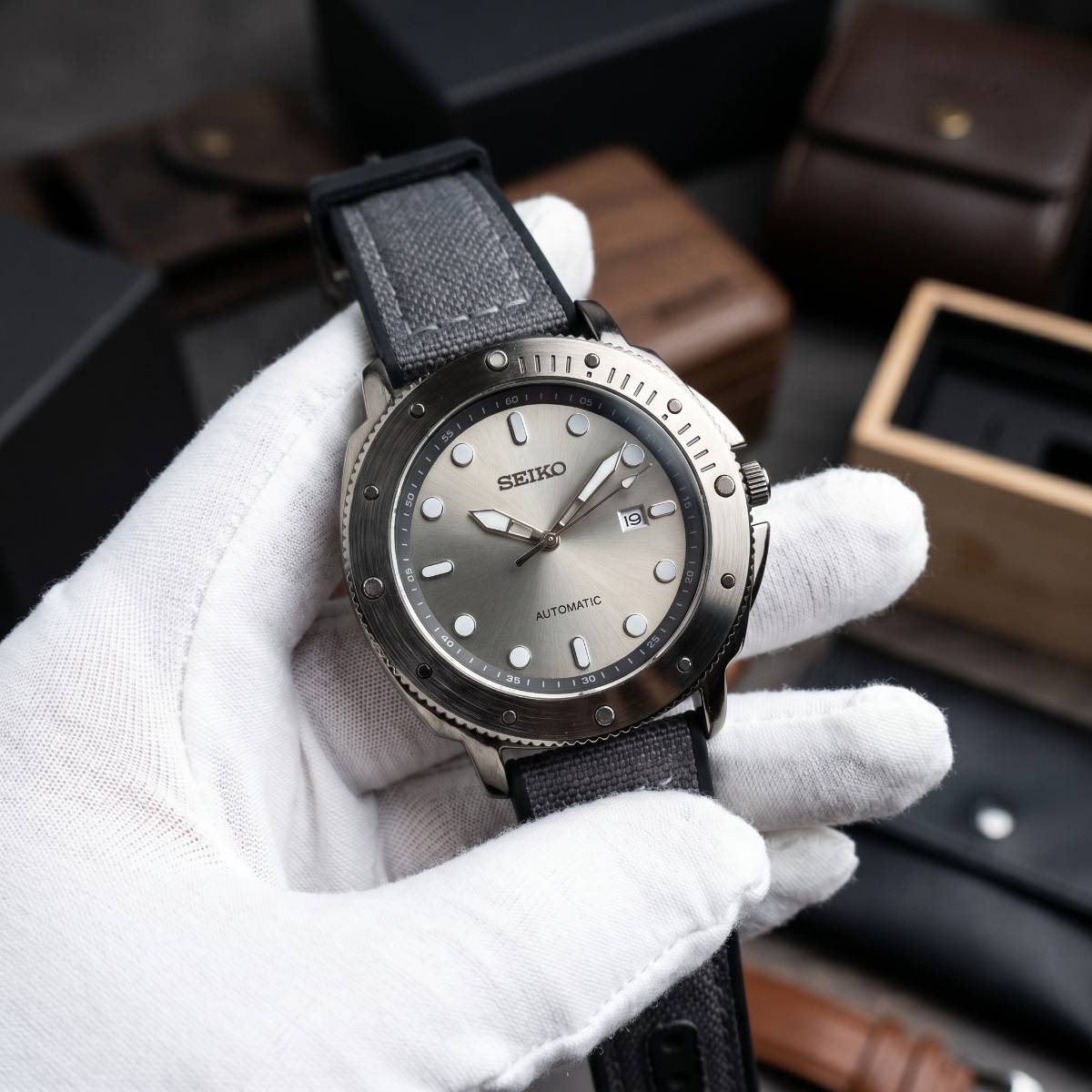Seiko Automatic Diver Sport Watch - view 1