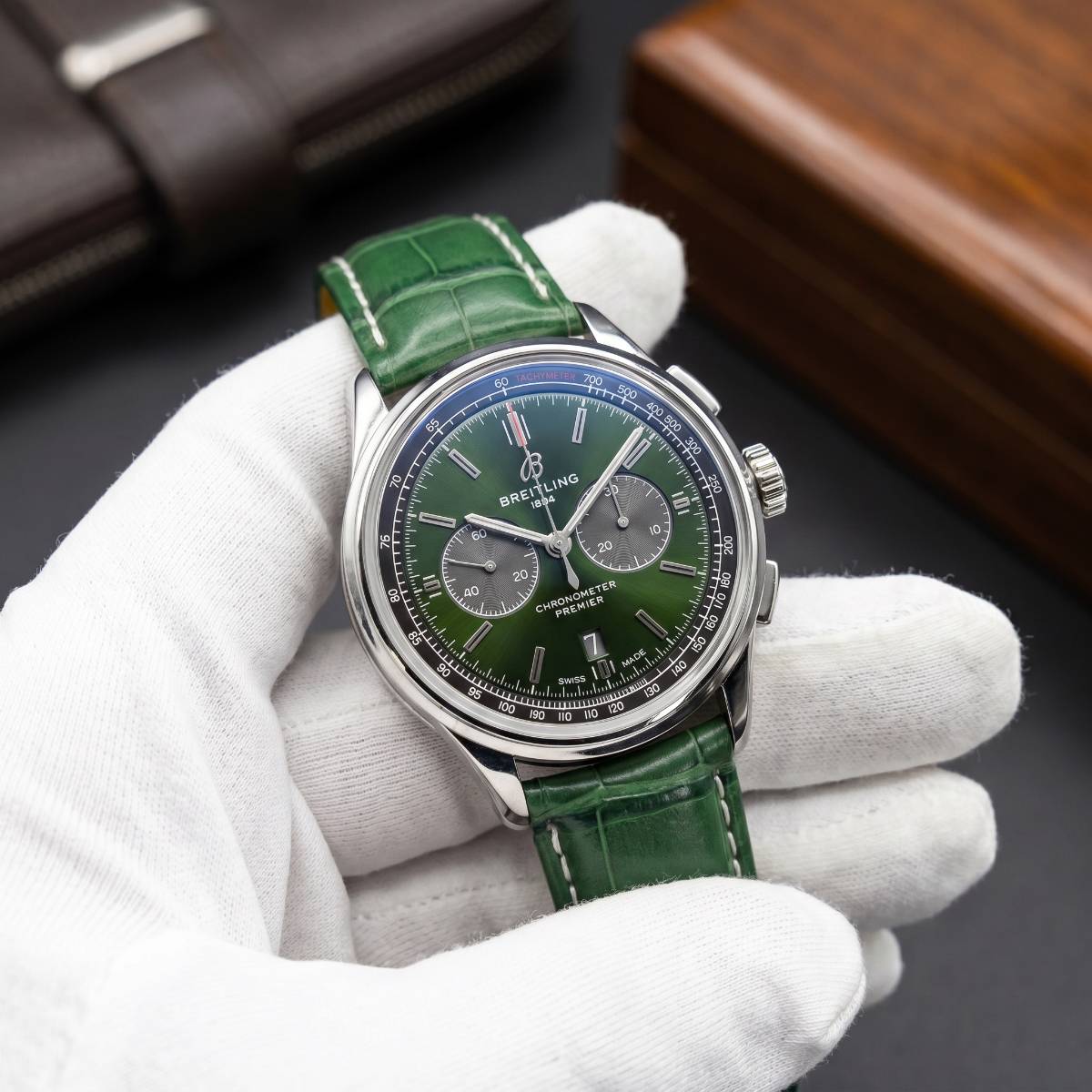 Breitling Premier Chronometer B01