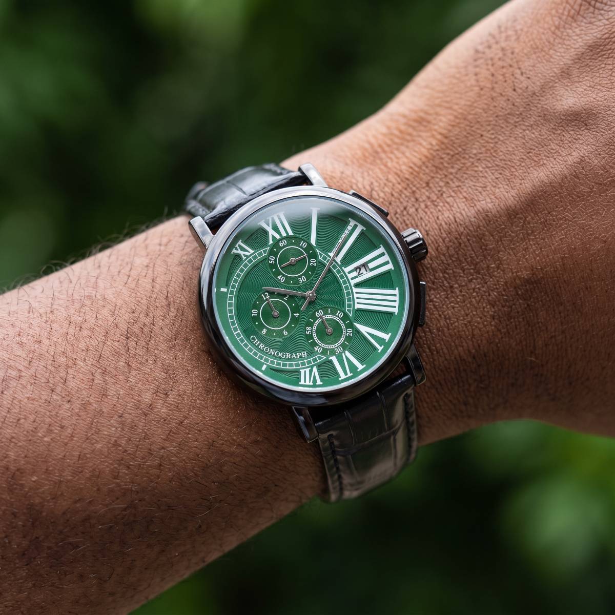 Cartier Ronde Chronograph black view 2