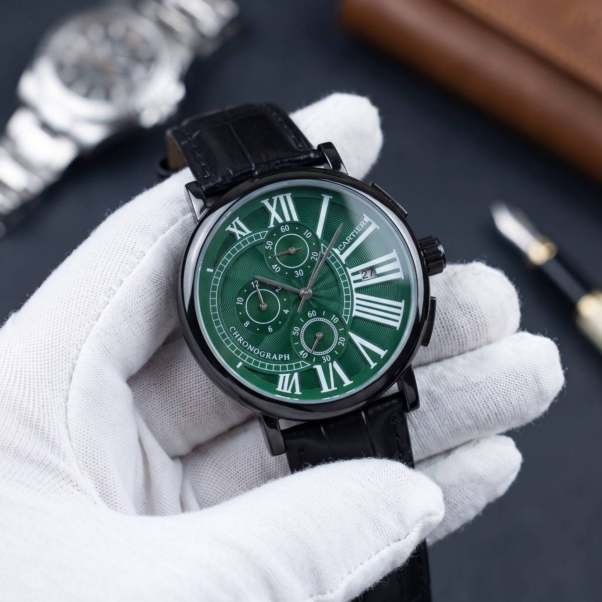 Cartier Ronde Chronograph black view 1
