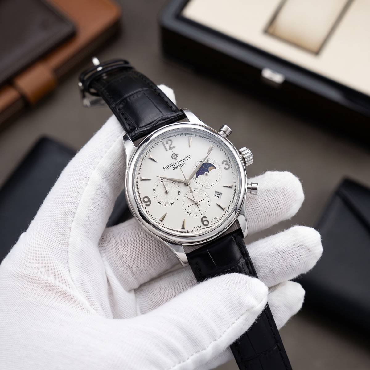 Patek Philippe Perpetual Calendar Chronograph - view 1