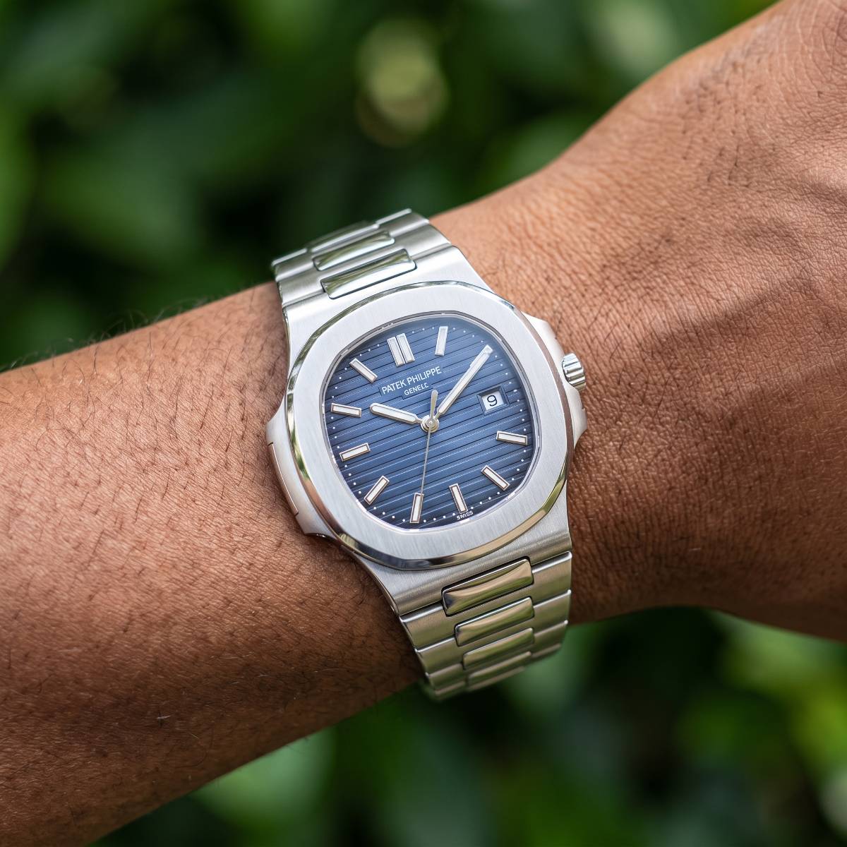 Patek Philippe Nautilus 5711 view 2