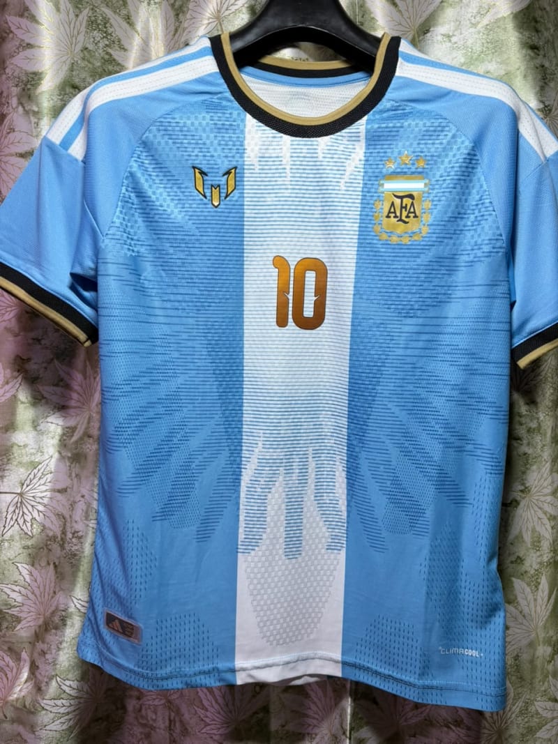 Argentina 2026 Lionel Messi Farewell Edition Authentic Player Version Jersey - Sky Blue / White / Gold (#10)