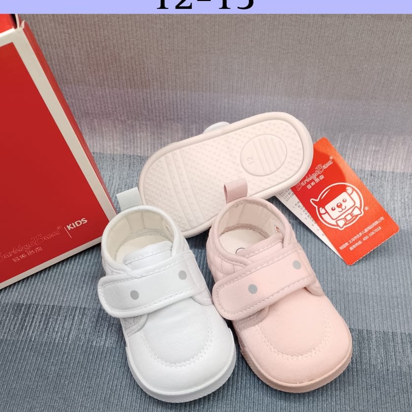 Canvas  shoes