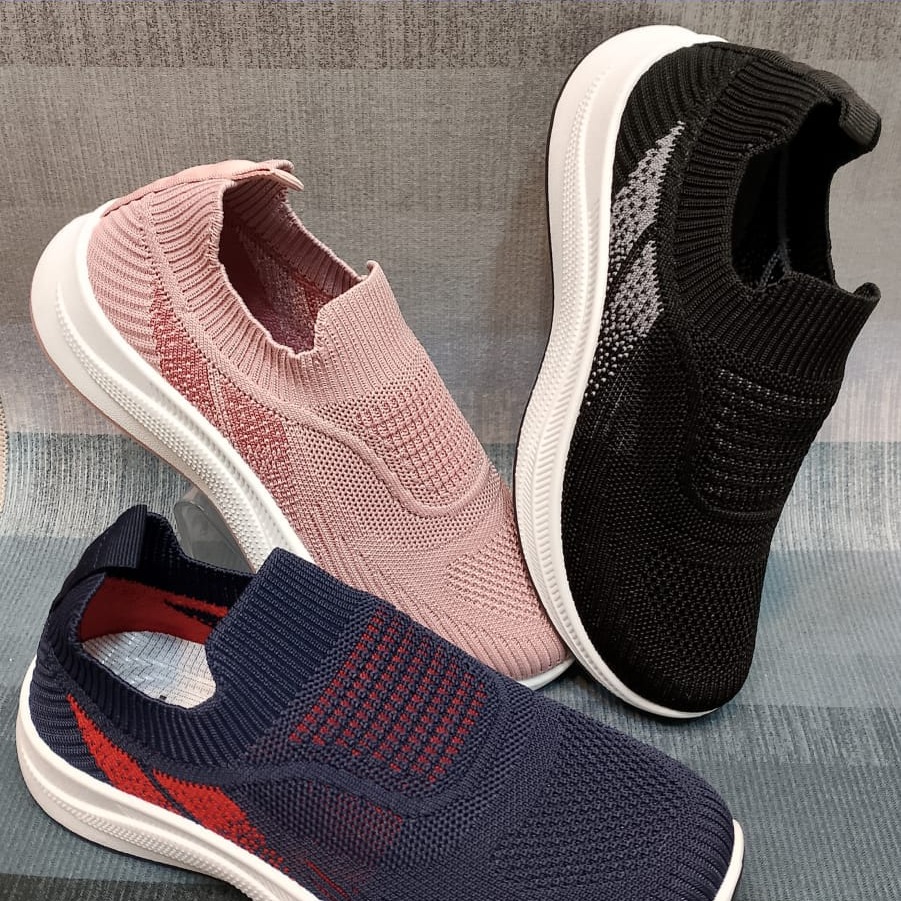 Canvas shoes