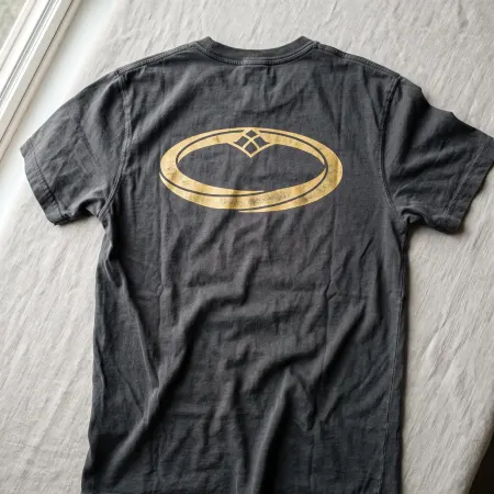 Playera Aura Estampado Halo