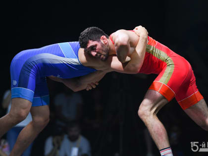 Заурбек Сидаков вышел в финал чемпионата мира по вольной борьбе