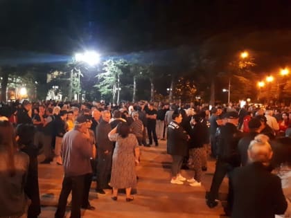 Митинг в Цхинвале: люди требуют отставки генпрокурора Южной Осетии