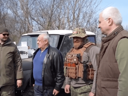 «Единая Россия» передала технику добровольческому батальону «Шторм-Осетия»