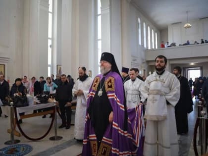 архиепископ Владикавказский и Аланский Герасим совершил Божественную литургию в кафедральном соборе