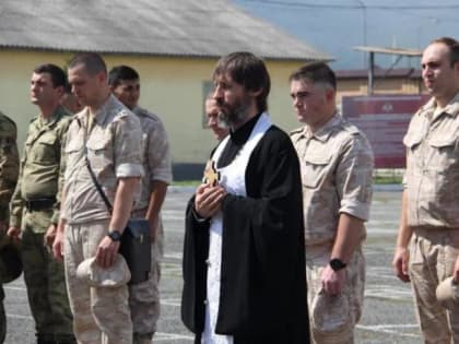 молебное пение в воинской части