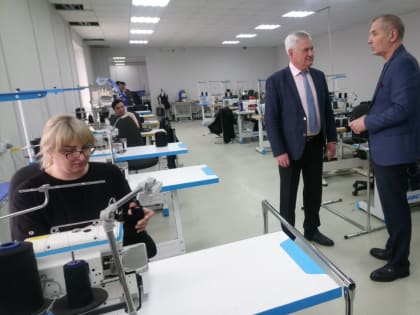 Заур Кучиев посетил швейное производство в Ардоне