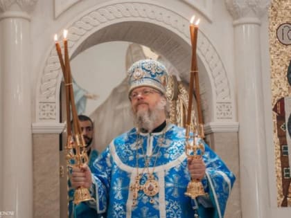 В праздник Сретения Владимирской иконы Божией Матери, епископ Герасим возглавил Божественную литургию во Владимирском храме