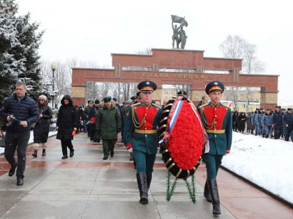 Во Владикавказе почтили память защитников Отечества.