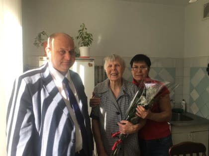 Во Владикавказе ветерану Великой Отечественной войны выдали сертификат на приобретение жилья