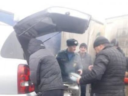 Отдел по социальному служению и благотворительности Владикавказской и Аланской епархии совместно с МЧС по РСО-Алания регулярно осуществляют помощь водителям большегрузных машин