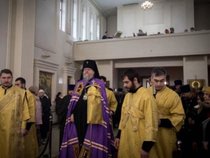 Вечером 26 февраля 2023 года архиепископ Владикавказский и Аланский Герасим совершил вечерню с чином прощения в Кафедральном Свято-Георгиевском соборе