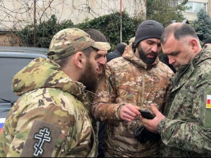 Алан Гаглоев доставил в зону СВО новые автомобили и гуманитарный груз