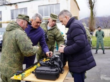 Бойцам из Осетии отправлена партия груза и спецтехники