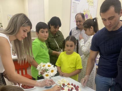 Представители ЛДПР поздравили участников СВО с Днем семьи, любви и верности