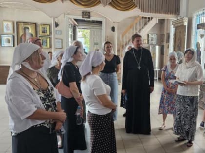 Сестры милосердия совершили паломническую поездку в Моздокское благочиние