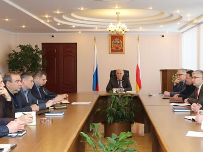 В администрации Владикавказа состоялось еженедельное аппаратное совещание под председательством Вячеслава Мильдзихова.