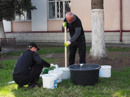 В Промышленном районе Владикавказа прошел очередной субботник.
