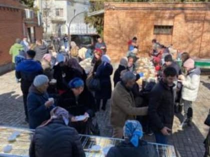 Накануне Великого поста приход Ильинского храма угощал прихожан блинами