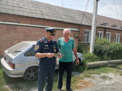 В Правобережном районе продолжаются подворовые обходы