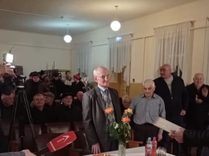 Заслуженный работник образования РФ Ирбек Кулов отметил 80-летний юбилей