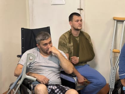 Патриотический клуб СОГМА «Я горжусь» посетил пациентов военного госпиталя