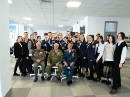 Учащиеся кадетского класса Следственного комитета Российской Федерации приняли участие в акции «Родина! Патриот! Будущее моей России!»