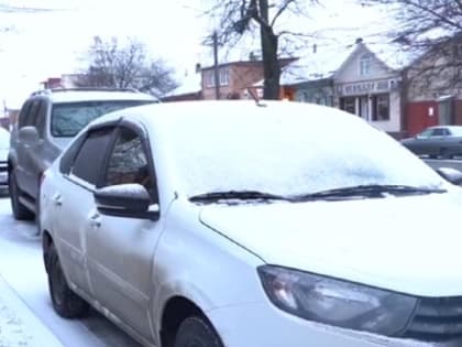 Припаркованная в неположенном месте машина может серьезно помешать работе дорожных служб.